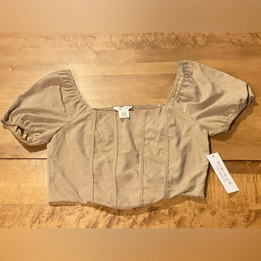 Kirious LA Tan Colored Suede Feel Crop Top Size M Shirred back Pheasant Pirate - Picture 5 of 5